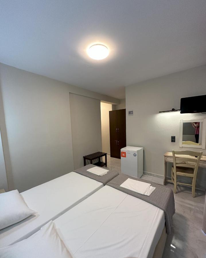 Hotel Afrodite ネイポリ エクステリア 写真