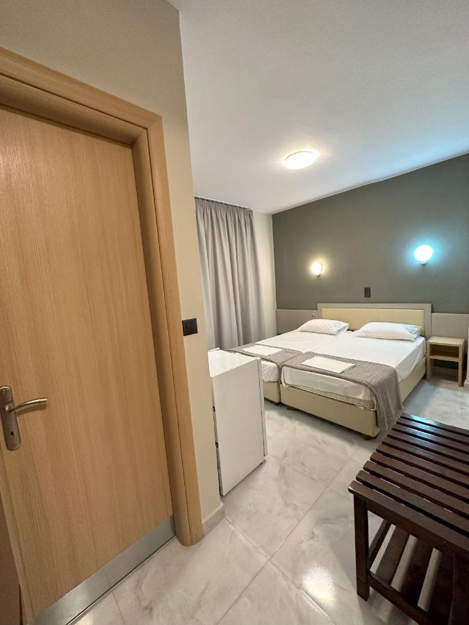 Hotel Afrodite ネイポリ エクステリア 写真