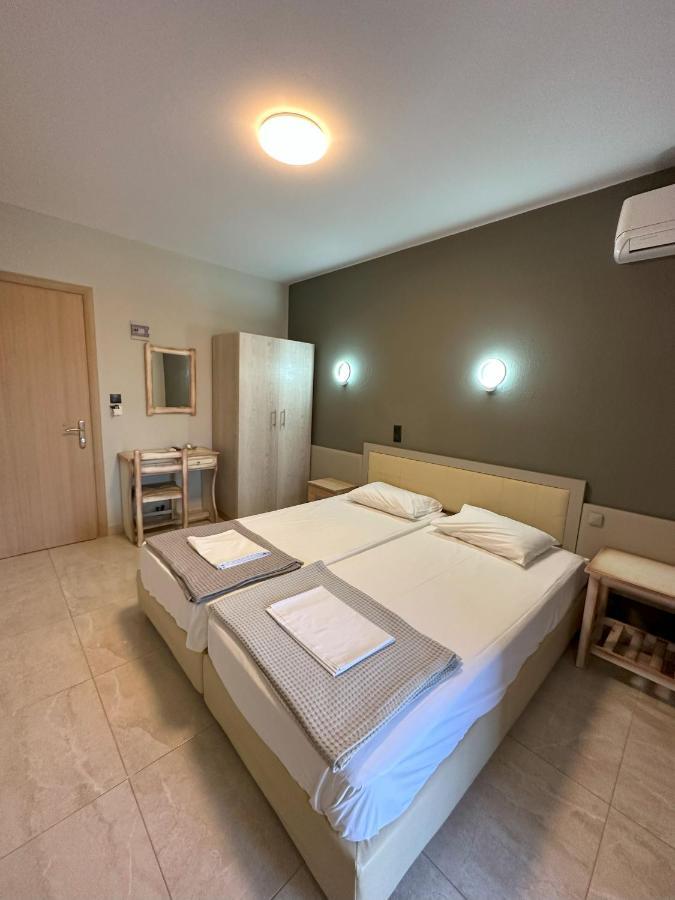 Hotel Afrodite ネイポリ エクステリア 写真